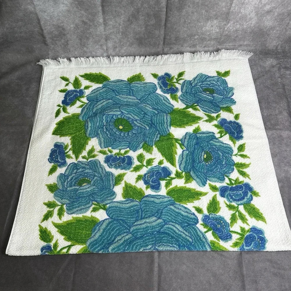 Vintage Fieldcrest Floral Blue‎ Bath Towel 1970s Fringe